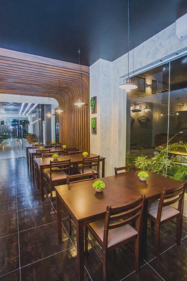Hotel Costa Brava Tacloban Exterior photo